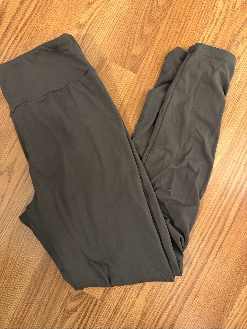 LuLaRoe Solid Dark Olive Leggings